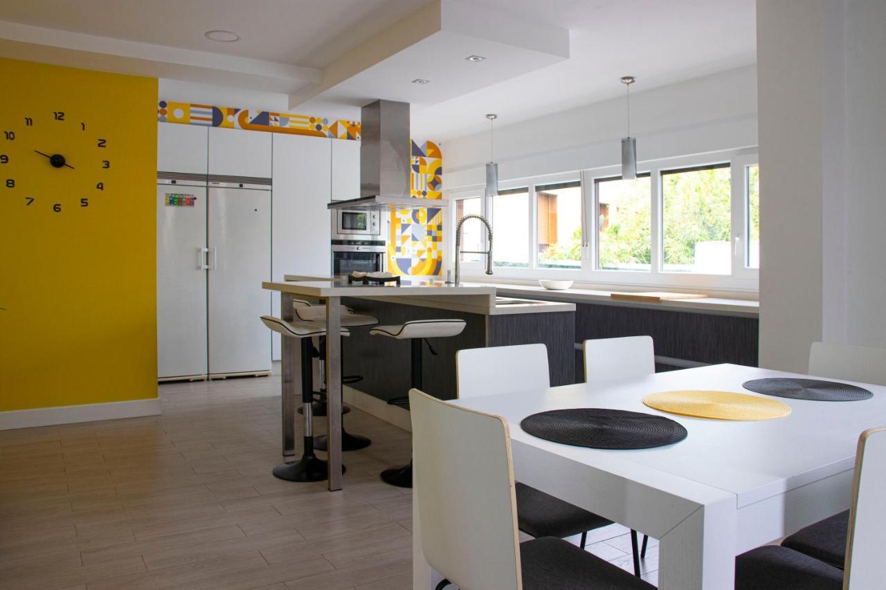 הוילה איסלה דה ארוסה Casa Feitina: Vistas Al Mar, Moderna Y Funcional מראה חיצוני תמונה